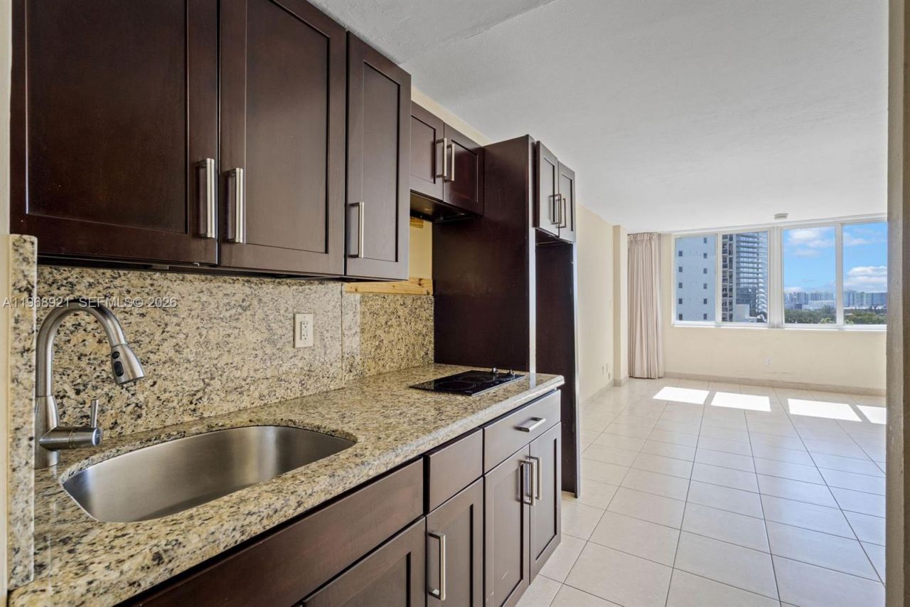 19201 Collins Ave, Unit 603, Sunny Isles Beach, FL 33160 Photo