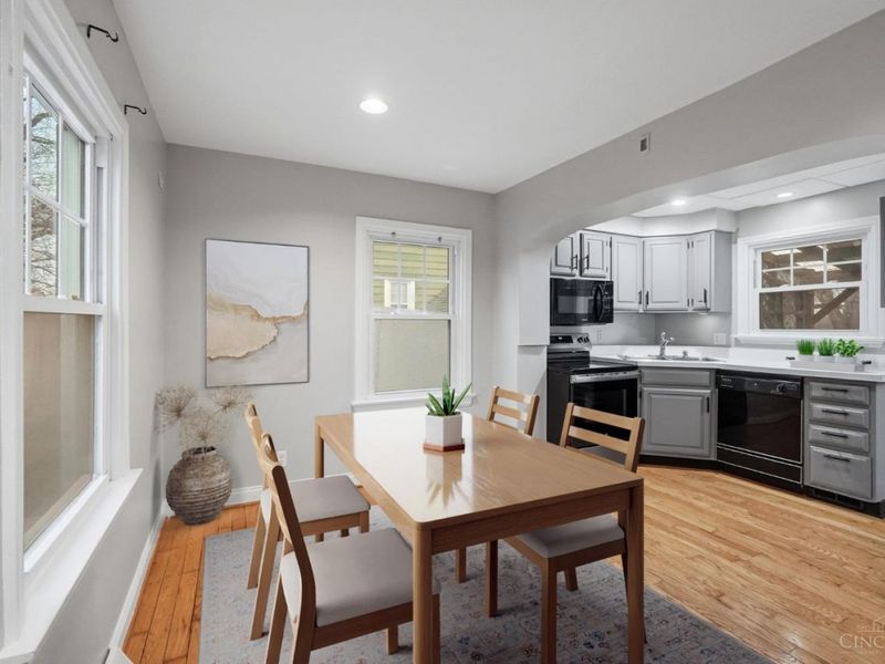 440 W Sharon, Cincinnati, OH 45246 Photo 11