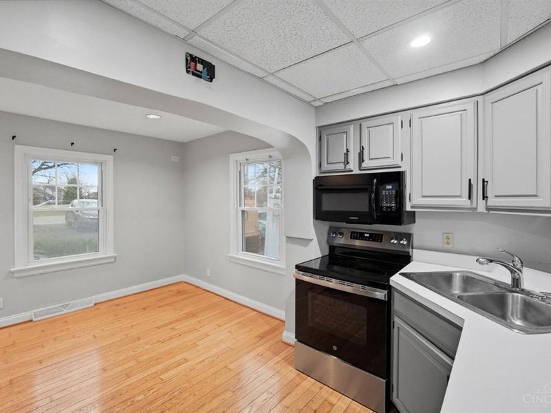 440 W Sharon, Cincinnati, OH 45246 Photo 16