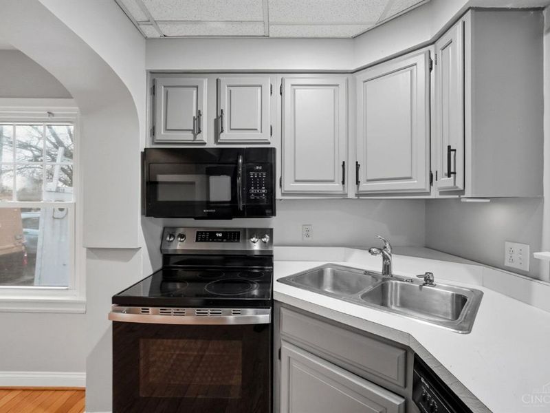 440 W Sharon, Cincinnati, OH 45246 Photo 17