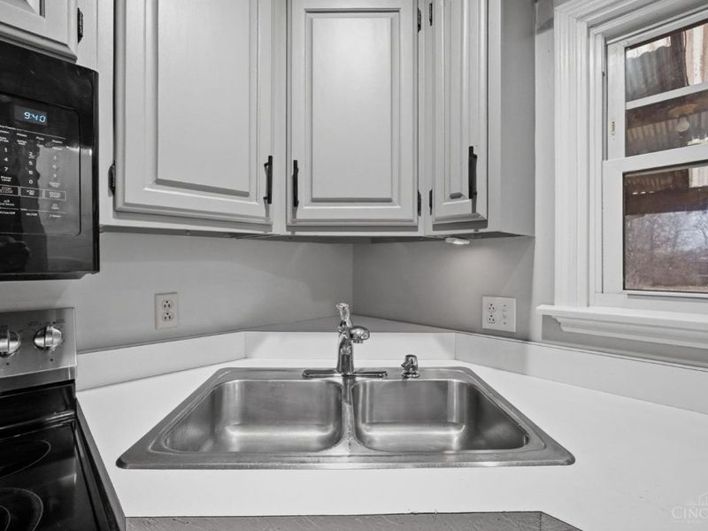 440 W Sharon, Cincinnati, OH 45246 Photo 18