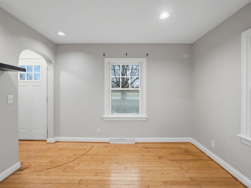 440 W Sharon, Cincinnati, OH 45246 Photo 22