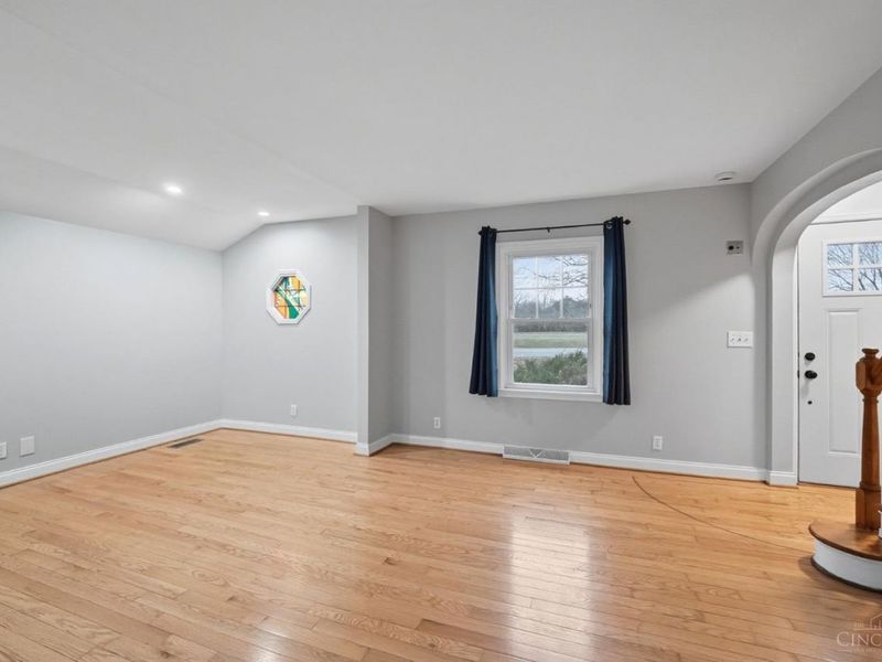 440 W Sharon, Cincinnati, OH 45246 Photo 7