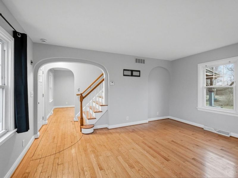 440 W Sharon, Cincinnati, OH 45246 Photo 8