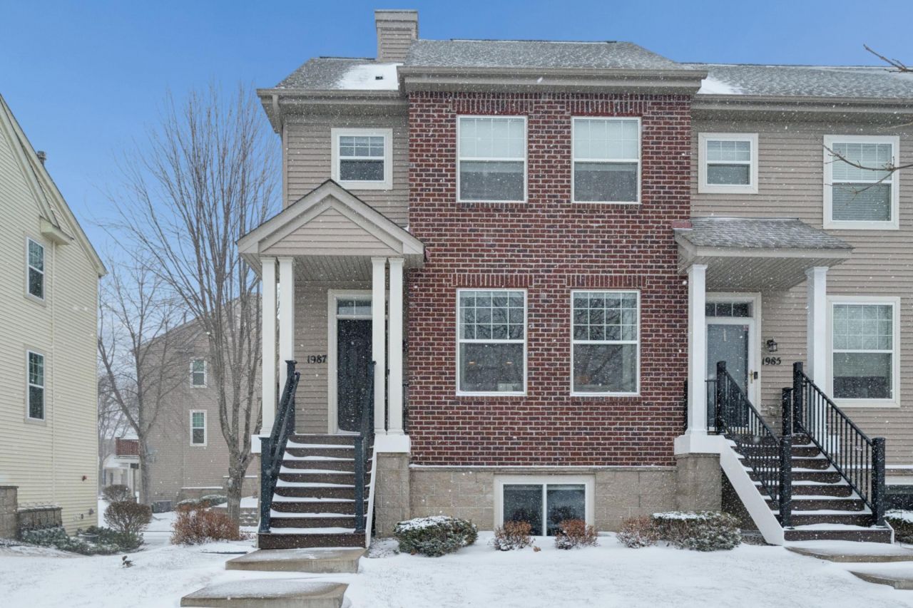 1987 Clover Ridge Drive, Chaska, MN 55318 Main Photo