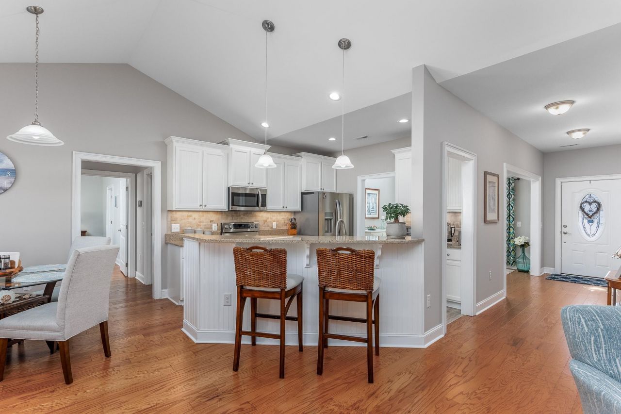 537 Hillsborough Dr. Photo 12