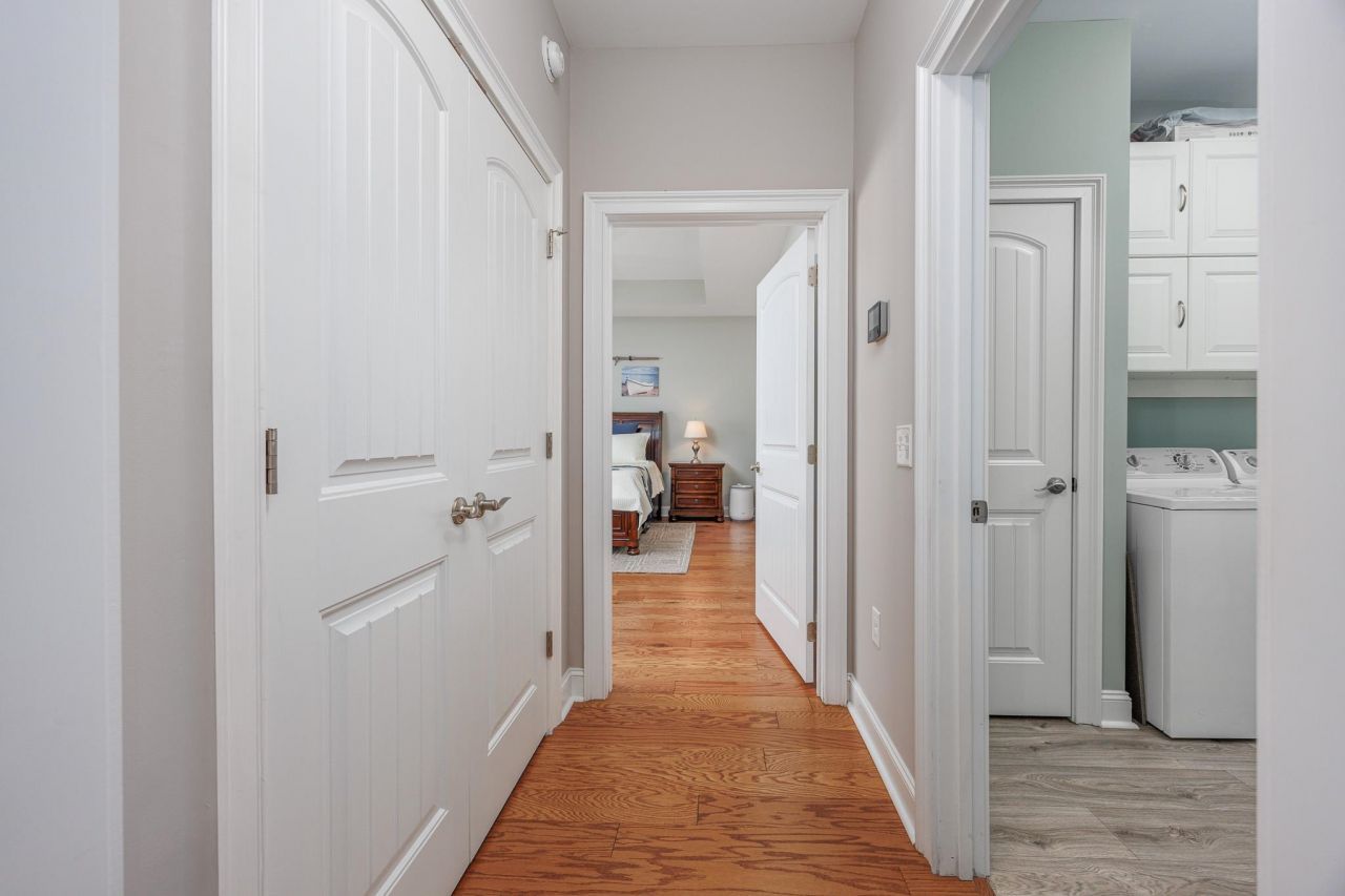 537 Hillsborough Dr. Photo 19