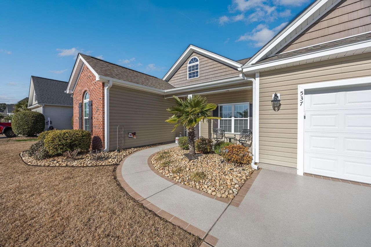 537 Hillsborough Dr. Photo 4