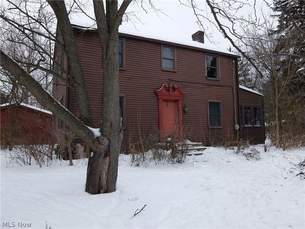 1094 Churchill Road, Girard, OH 44420