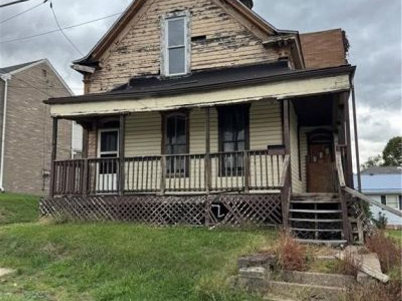 806 Carlisle Street, Martins Ferry, OH 43935 Photo 1
