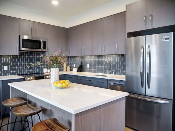 5771 Carlton Way, Unit 606, Hollywood, CA 90028