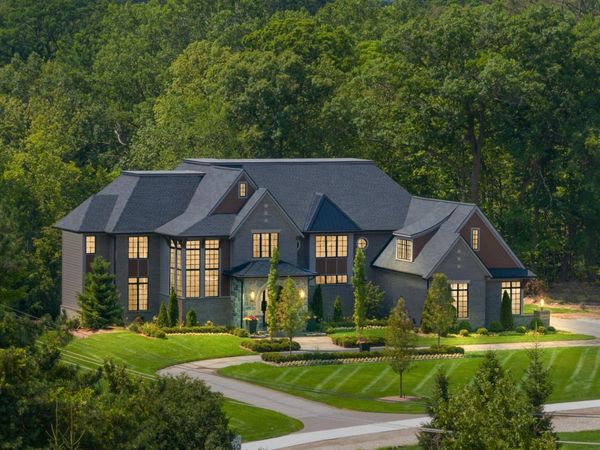 48000 W 8 Mile Road W, Northville, MI 48167