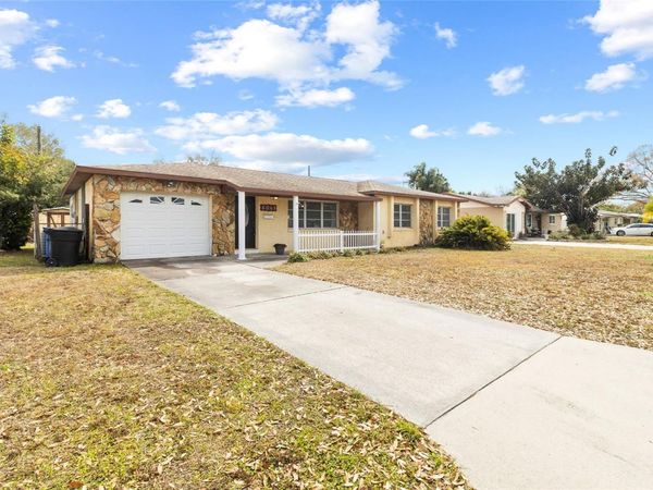 6041 15TH STREET N, ST PETERSBURG, FL 33703