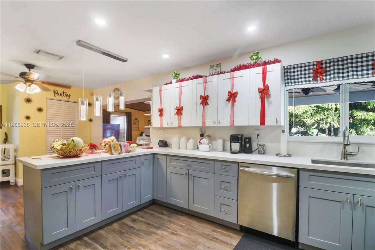 16323 SW 103rd Pl, Miami, FL 33157 Photo