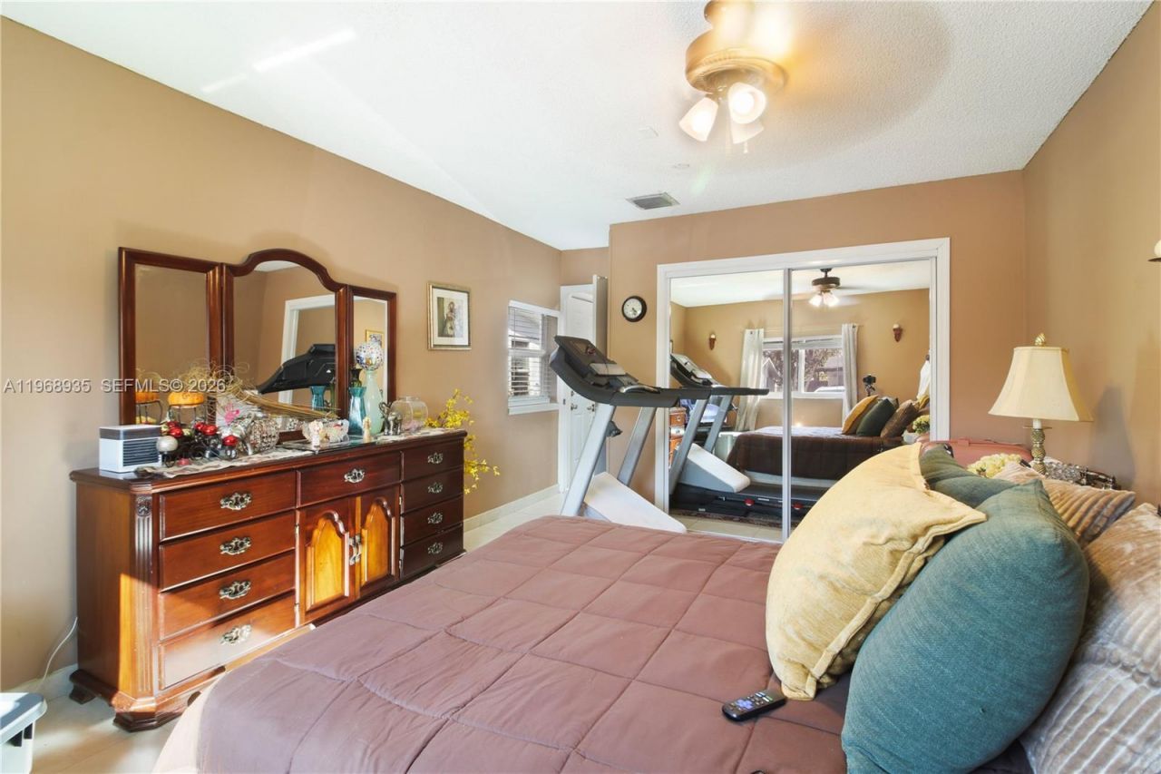 16323 SW 103rd Pl, Miami, FL 33157 Photo