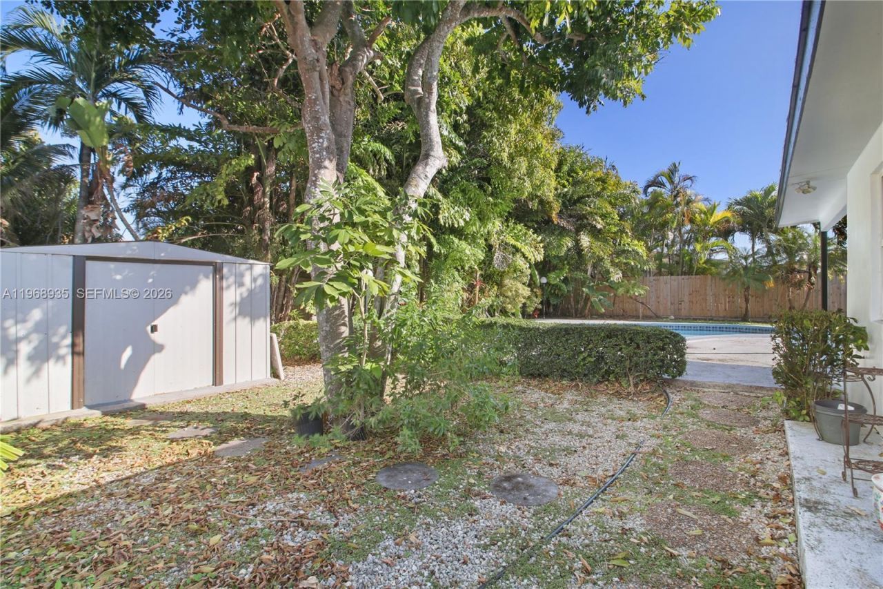 16323 SW 103rd Pl, Miami, FL 33157 Photo