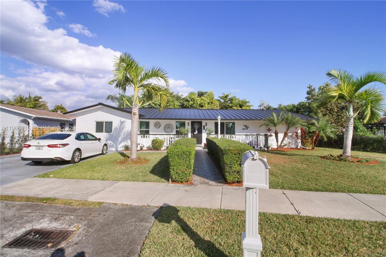 16323 SW 103rd Pl, Miami, FL 33157 Photo