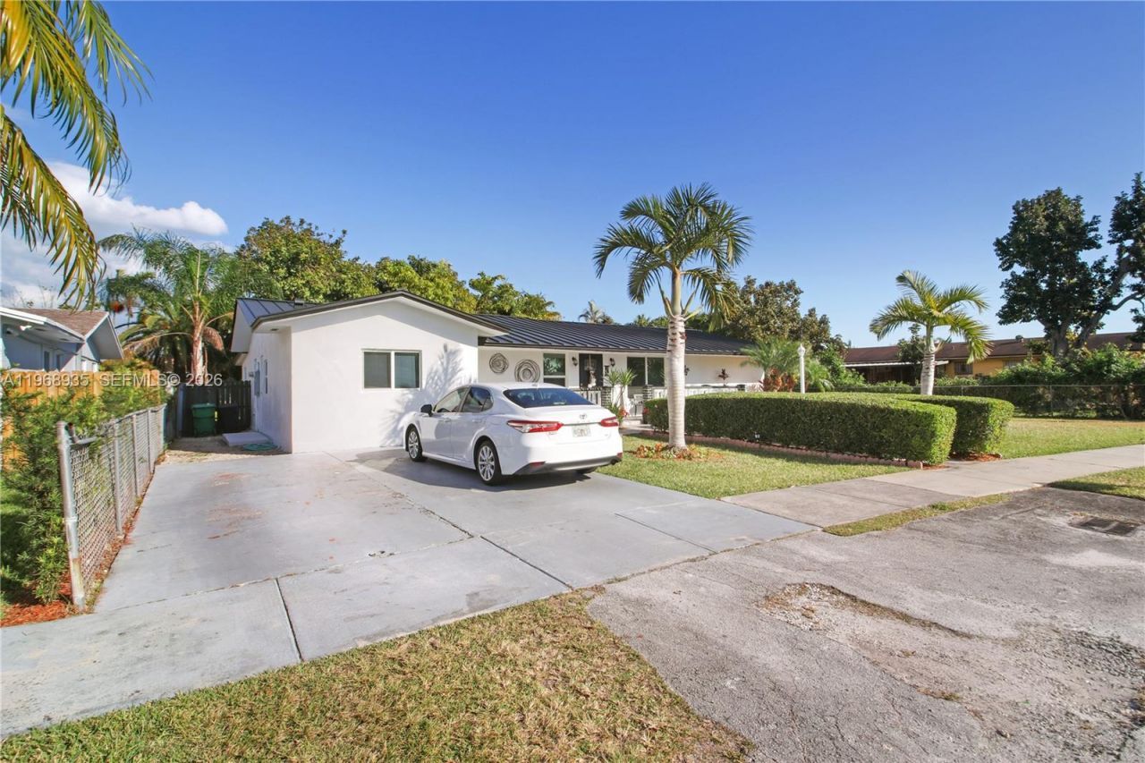16323 SW 103rd Pl, Miami, FL 33157 Photo