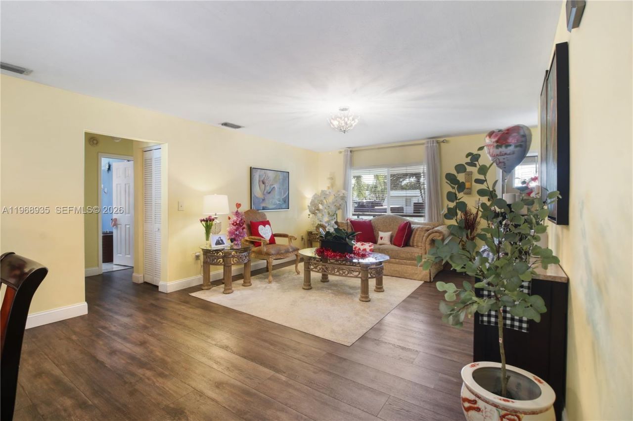 16323 SW 103rd Pl, Miami, FL 33157 Photo