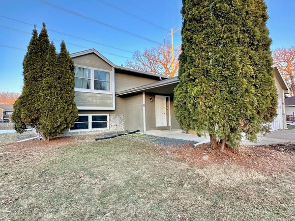 2700 94th Avenue N, Brooklyn Park, MN 55444