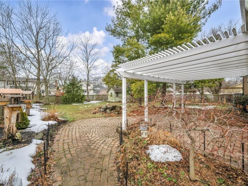 19044 Quail Hollow Drive, Strongsville, OH 44136 Photo 3