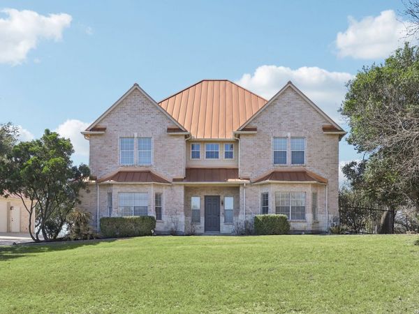 6610 E Kings Crown, San Antonio, TX 78233