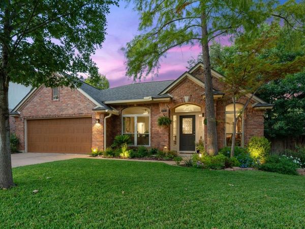 8013 Doe Meadow DR, Austin, TX 78749