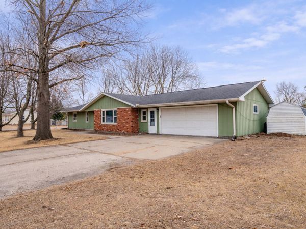 300 Highland Avenue, Erie, IL 61250