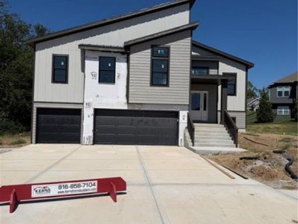 1202 NE 122nd Street, Kansas City, MO 64165