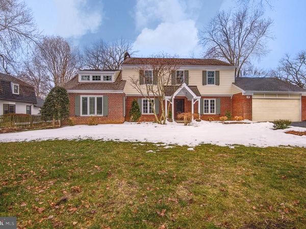 8017 ILIFF DRIVE, DUNN LORING, VA 22027