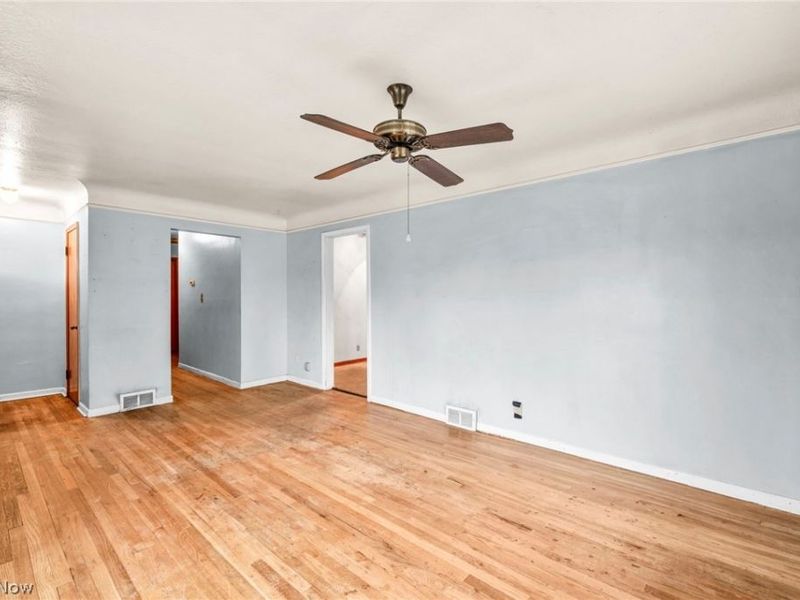 7181 York Road, Parma, OH 44130 Photo 12