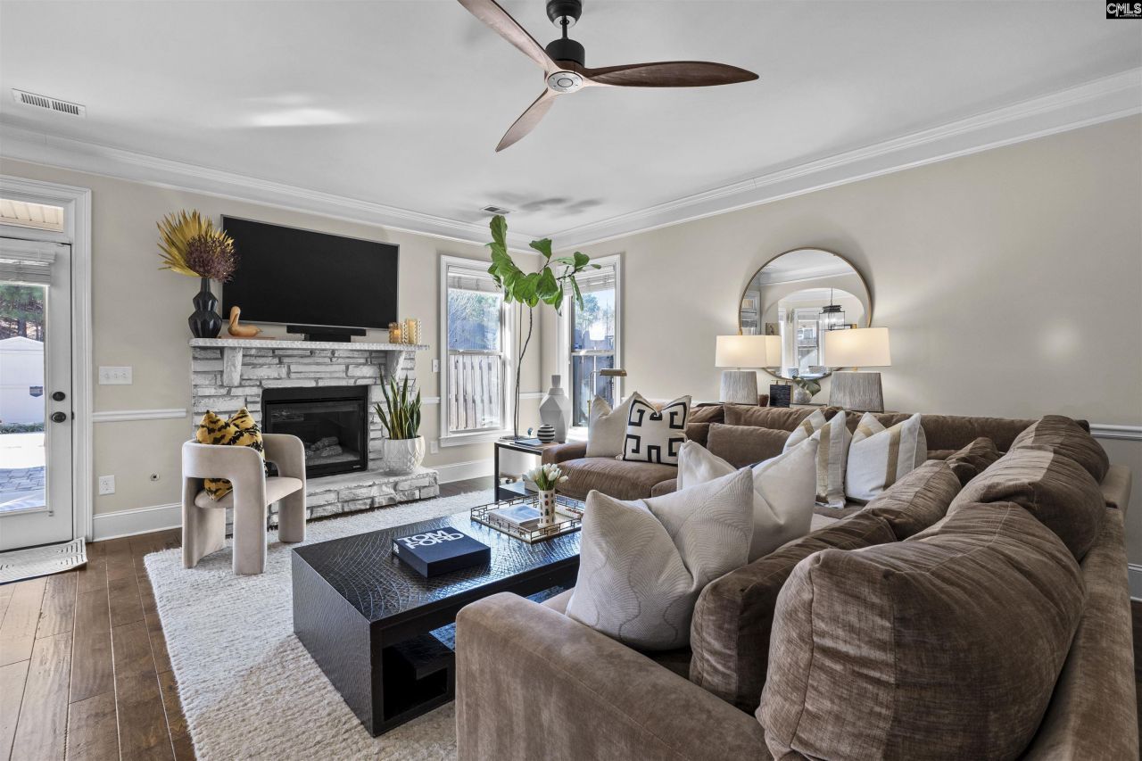 144 Spillway Boulevard Photo 3