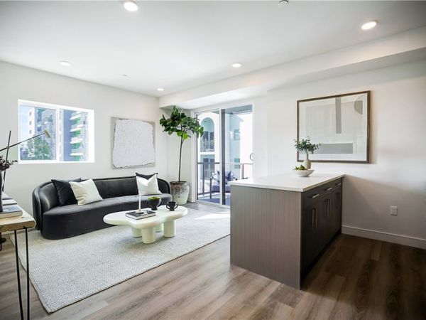 5717 Carlton Way, Unit 605, Hollywood, CA 90028