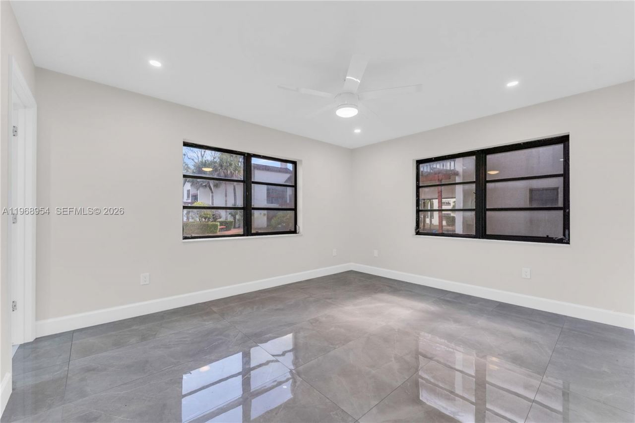 8660 SW 149th Ave, Unit 208, Miami, FL 33193 Photo