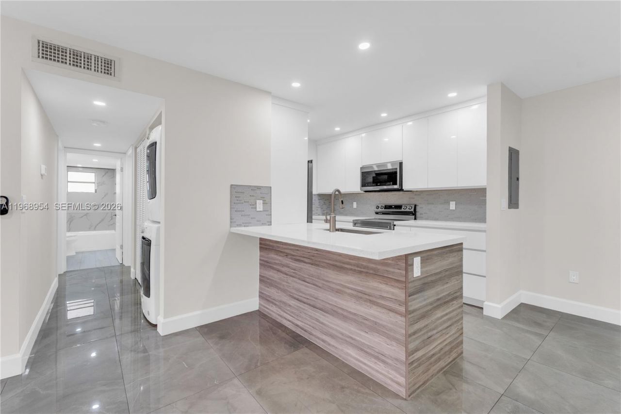 8660 SW 149th Ave, Unit 208, Miami, FL 33193 Photo