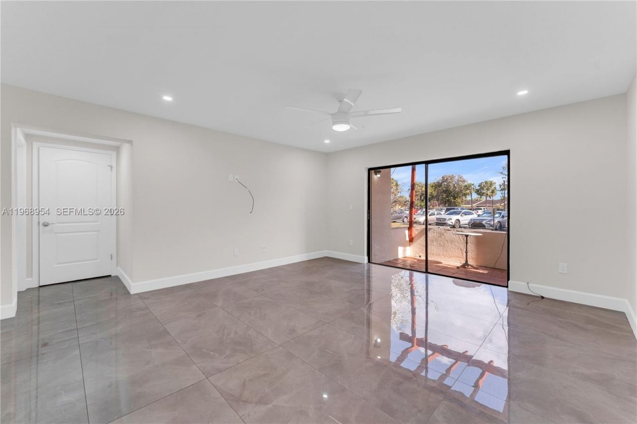 8660 SW 149th Ave, Unit 208, Miami, FL 33193 Photo