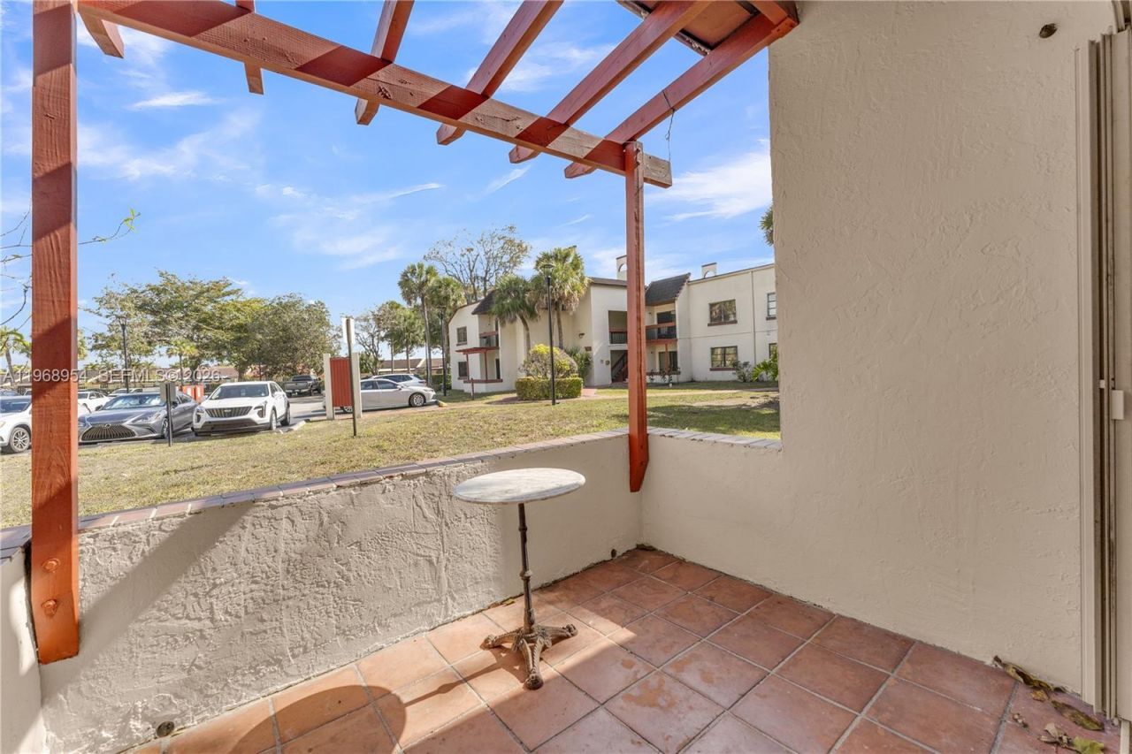 8660 SW 149th Ave, Unit 208, Miami, FL 33193 Photo