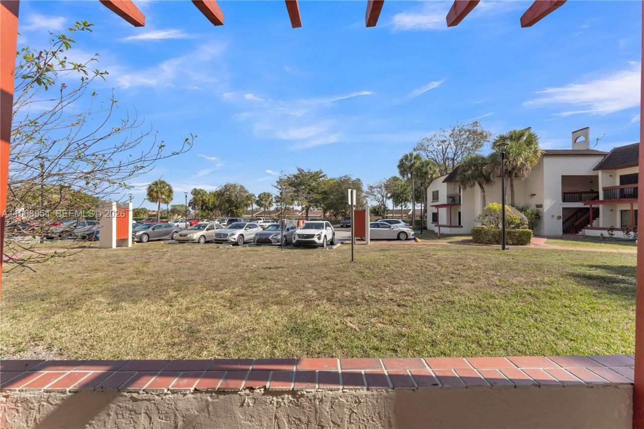 8660 SW 149th Ave, Unit 208, Miami, FL 33193 Photo