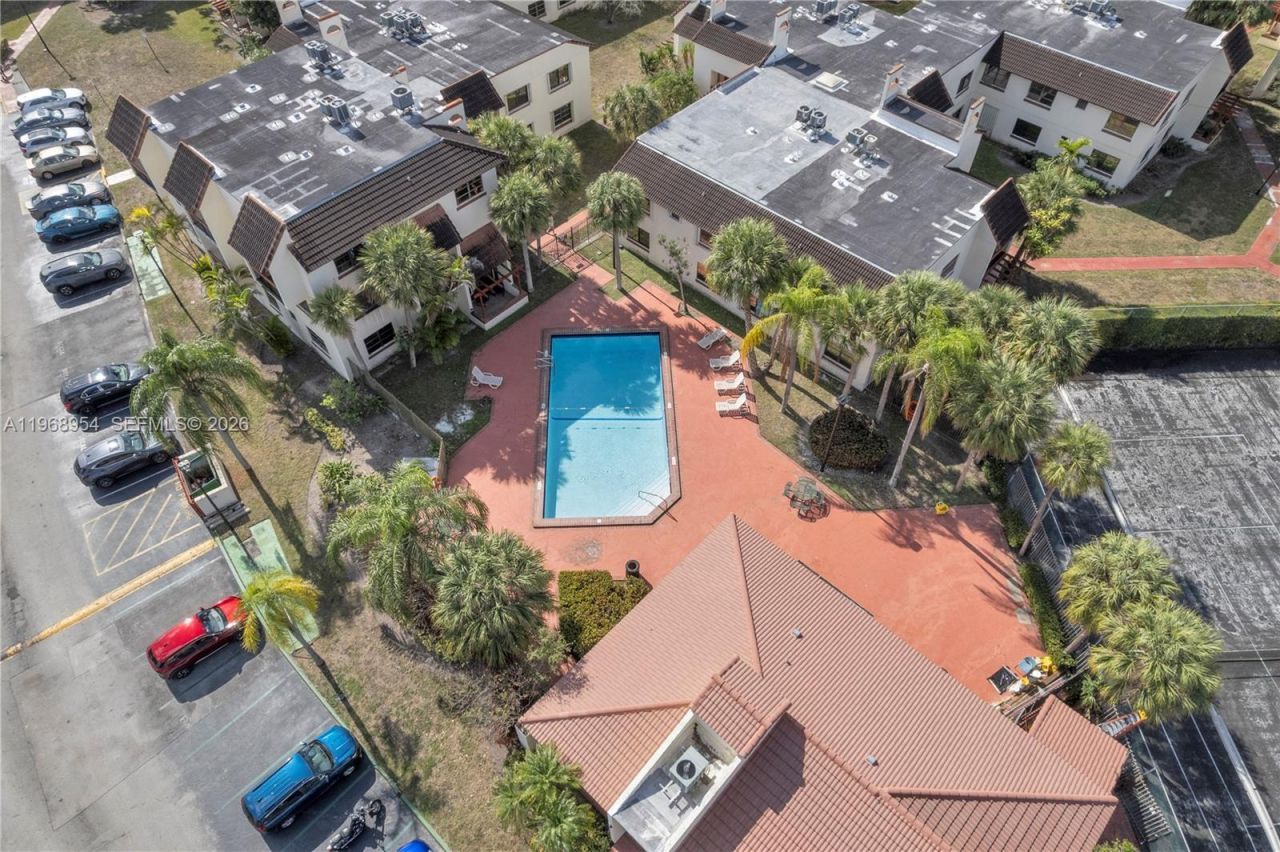 8660 SW 149th Ave, Unit 208, Miami, FL 33193 Photo