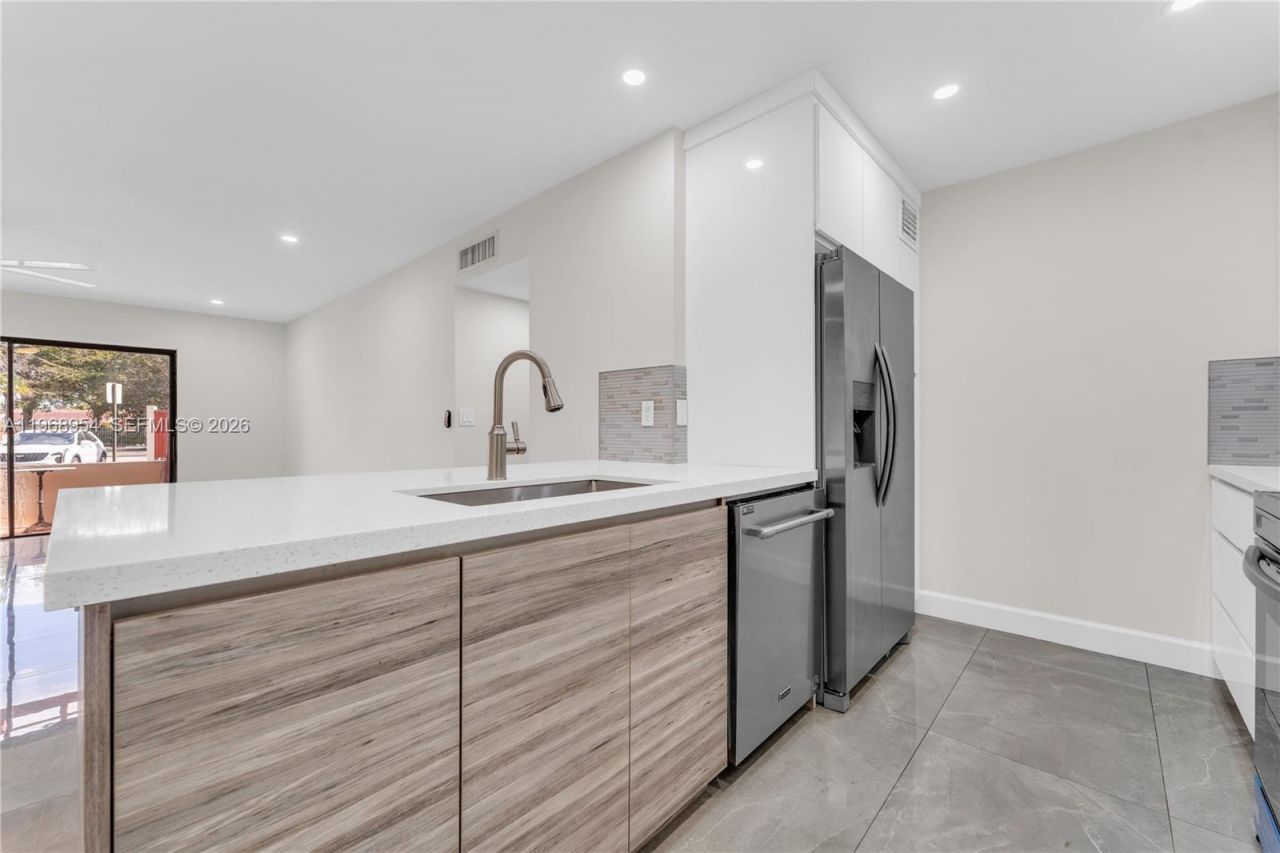 8660 SW 149th Ave, Unit 208, Miami, FL 33193 Photo