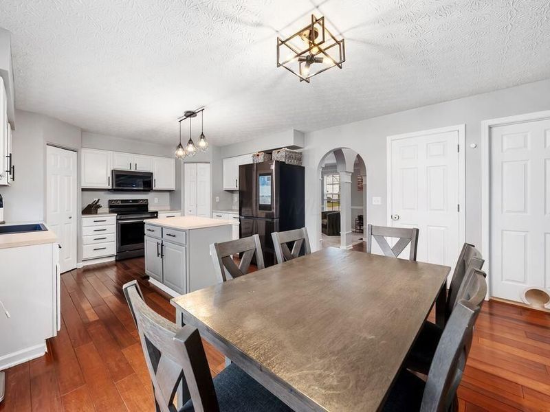 4040 Creekwood Drive, Lewis Center, OH 43035 Photo 12