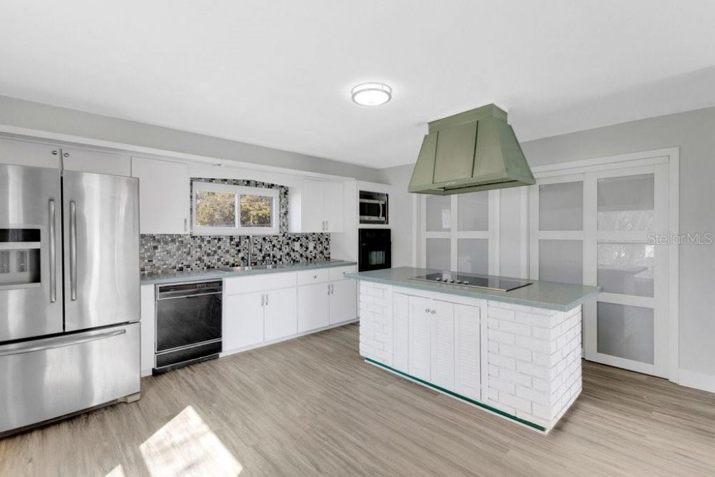 6670 Bay Shore Drive, Saint Cloud, FL 34771 Photo