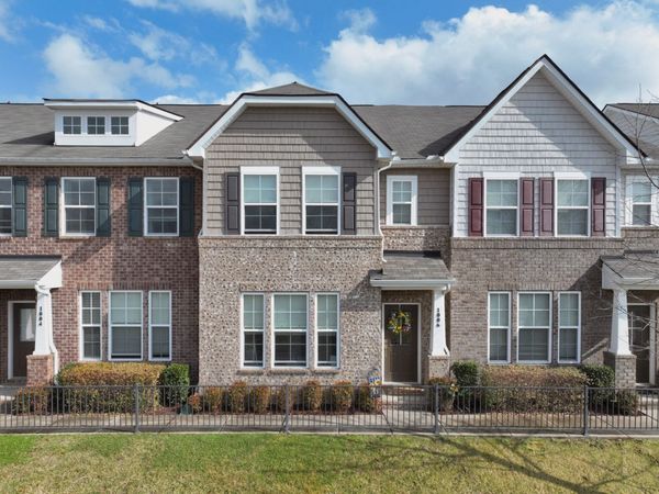 1006 Henley Pvt Ln, Gallatin, TN 37066