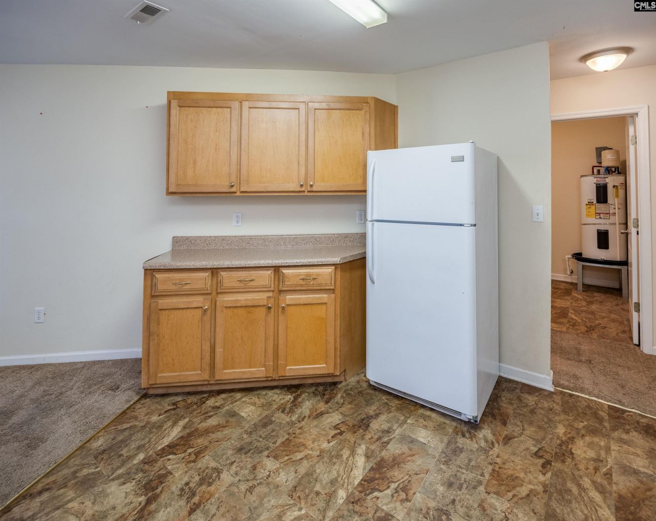 111 Heyblanchwell Lane  Photo 10