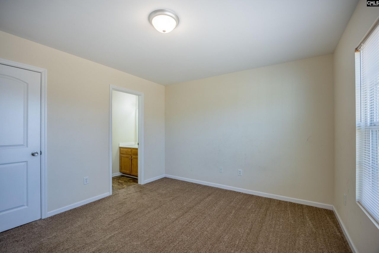 111 Heyblanchwell Lane  Photo 23