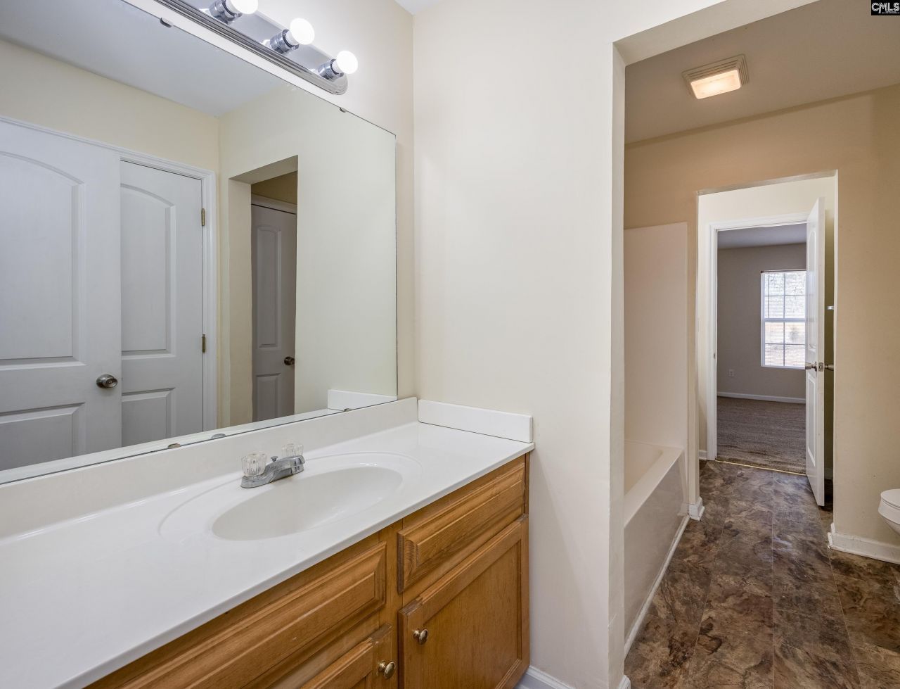 111 Heyblanchwell Lane  Photo 27