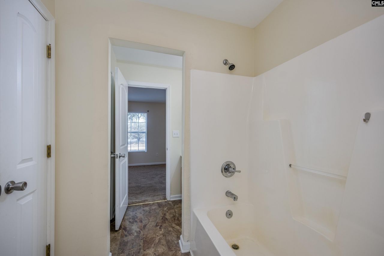 111 Heyblanchwell Lane  Photo 28