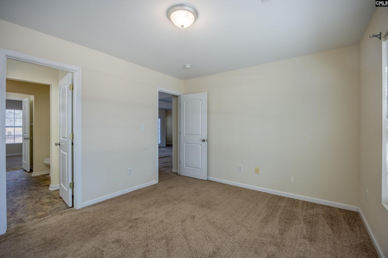 111 Heyblanchwell Lane  Photo 30