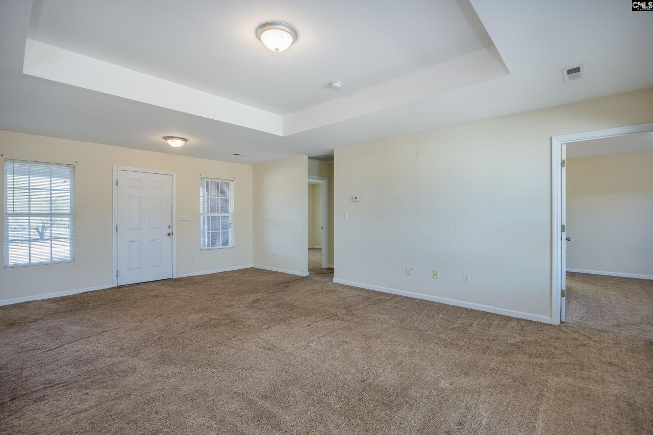 111 Heyblanchwell Lane  Photo 5