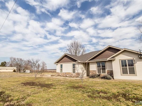 724 State Highway H, Neelyville, MO 63954